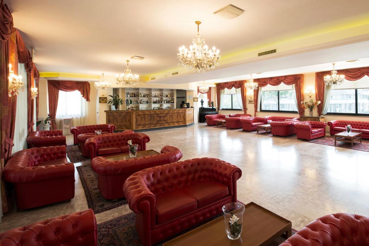 Grand Hotel Adriatico Монтесильвано Экстерьер фото